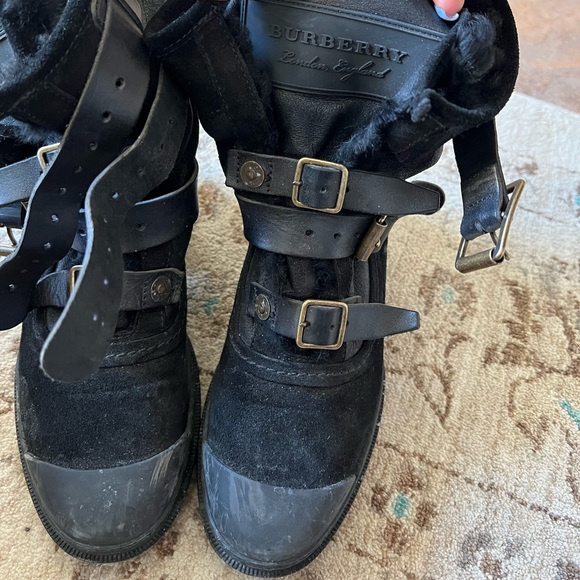 Black suede authentic Burberry ankle boots size 38 lightly worn. - Picture 3 of 14